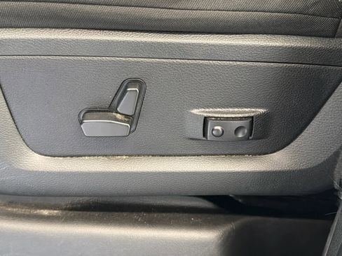 Used 2024 RAM 2500 Big Horn image 16