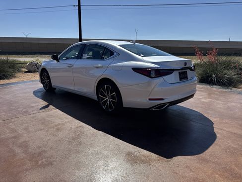 New 2025 Lexus ES 350 w/ Premium Package image 4