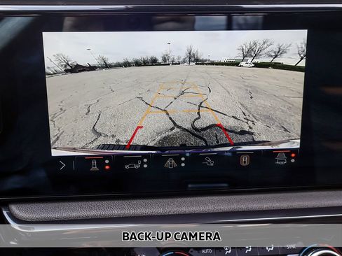 Used 2024 GMC Sierra 2500 AT4 w/ AT4 Preferred Package AWD/4WD image 6