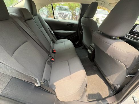 Used 2025 Toyota Corolla LE FWD image 16