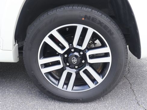 Used 2021 Toyota 4Runner Limited RWD image 41