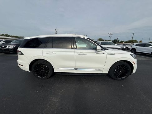 Used 2021 Lincoln Aviator Reserve w/ Equipment Group 208A AWD/4WD image 2