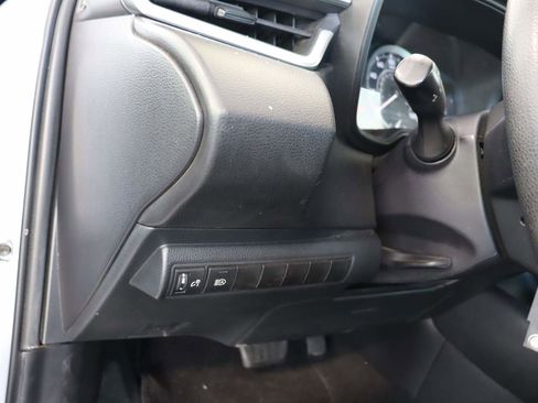 Used 2022 Toyota Corolla LE image 14