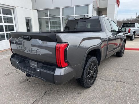 Used 2022 Toyota Tundra SR5 w/ SR5 Premium Package image 26