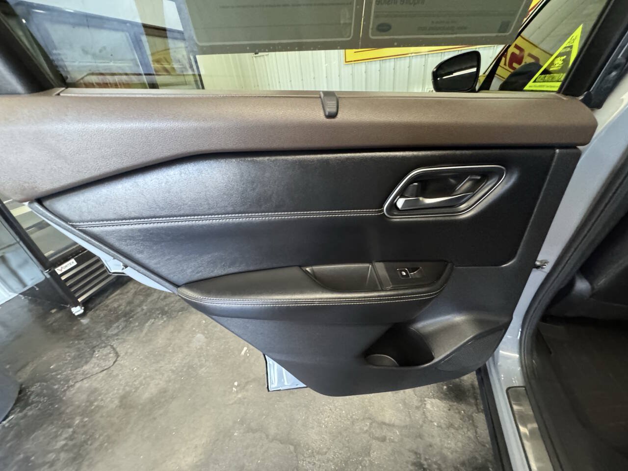Used 2022 Nissan Rogue Platinum w/ Head-Up Display Package FWD image 31