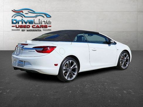 Used 2019 Buick Cascada Premium image 2
