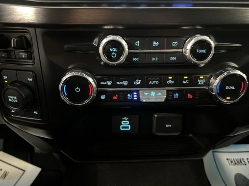 Used 2024 Ford F350 Lariat image 43