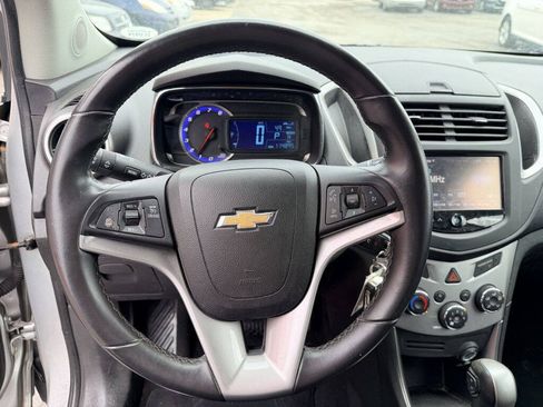 Used 2015 Chevrolet Trax LT w/ LT Plus Package FWD image 11