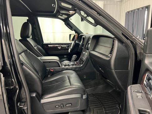 Used 2017 Lincoln Navigator L Reserve AWD/4WD image 12