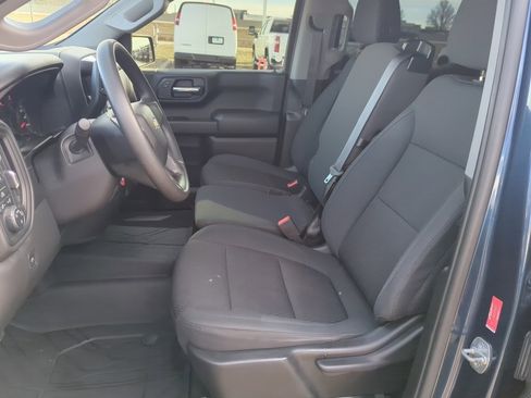 Used 2020 Chevrolet Silverado 1500 Custom w/ Custom Value Package image 13