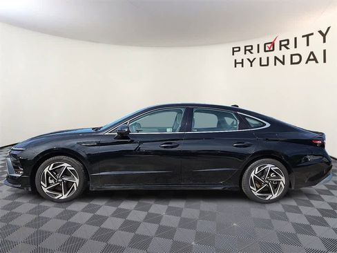Certified 2024 Hyundai Sonata SEL w/ Convenience Package image 7