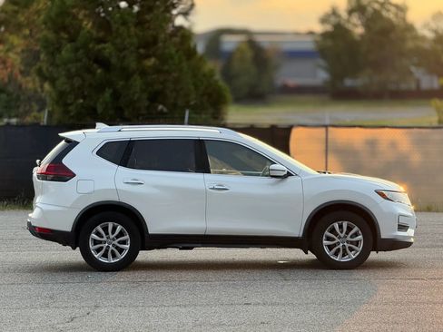 Used 2019 Nissan Rogue SV FWD image 7