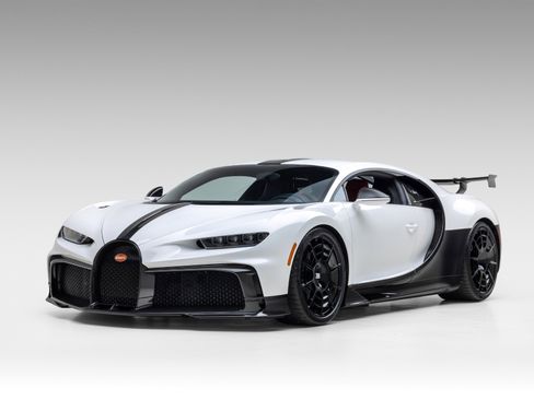 Used 2021 Bugatti Chiron Pur Sport image 43
