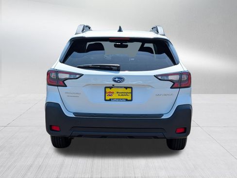 Used 2025 Subaru Outback Premium AWD/4WD image 6