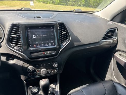 Used 2022 Jeep Cherokee Limited image 13