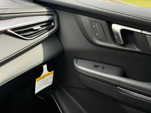 New 2026 Buick Enclave Sport Touring w/ Power Package FWD image 34