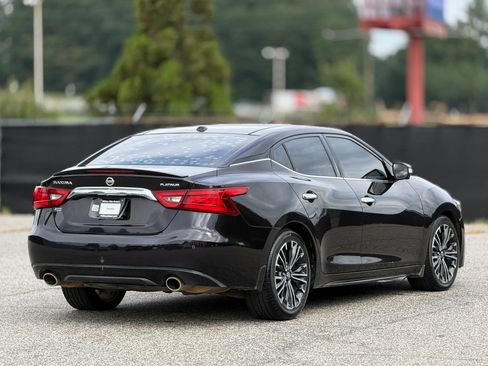 Used 2016 Nissan Maxima Platinum w/ Interior Lighting Package FWD image 9