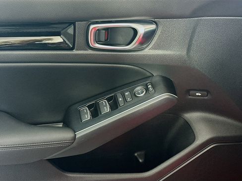 Used 2025 Honda Civic Sport image 15