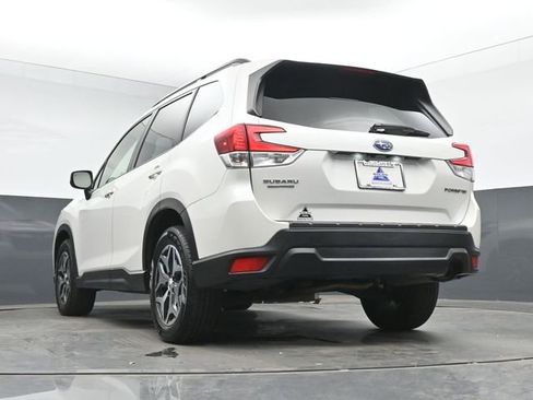 Used 2020 Subaru Forester Premium AWD/4WD image 38