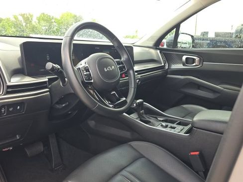 Used 2024 Kia Sorento EX w/ Panoramic Sunroof Package FWD image 27