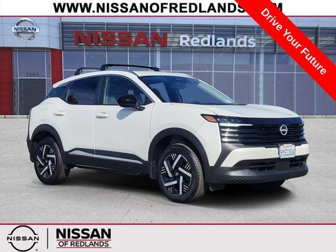 Used 2026 Nissan Kicks SV w/ SV Premium Package FWD image 1