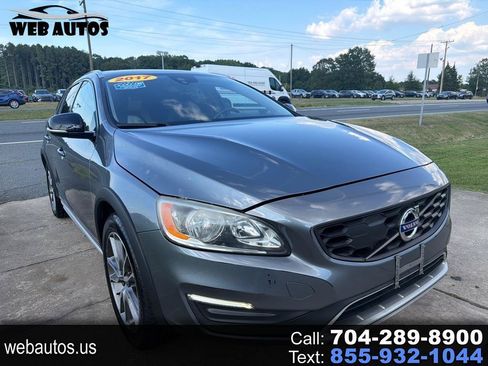 Used 2017 Volvo V60 T5 Cross Country w/ Convenience Package AWD/4WD image 1