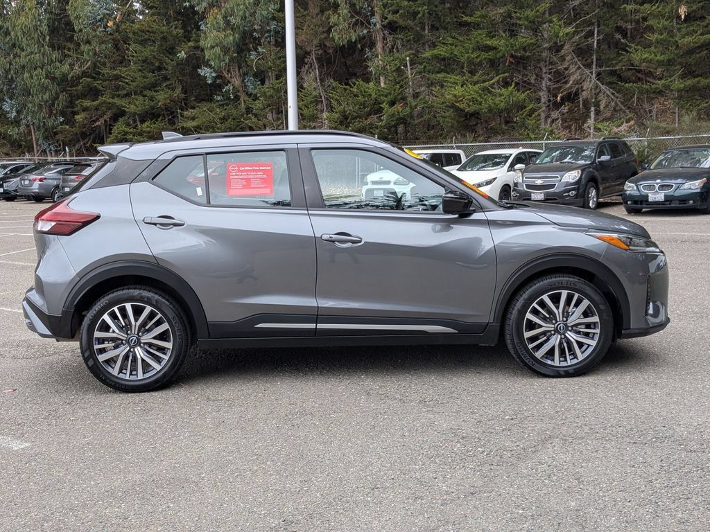 Used 2024 Nissan Kicks SR FWD image 4