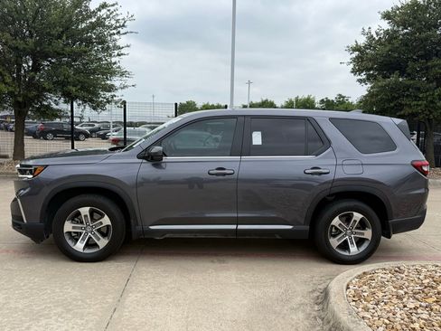 Used 2024 Honda Pilot EX-L image 2