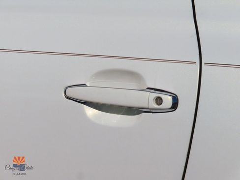 Used 2004 Lexus SC 430 Convertible image 25