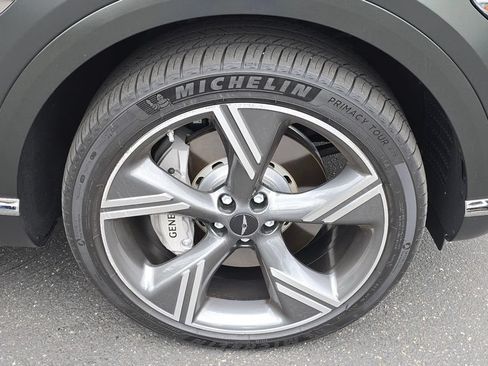 Used 2025 Genesis GV80 2.5T Prestige AWD/4WD image 9