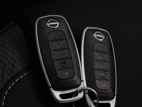 Certified 2025 Nissan Pathfinder SV AWD/4WD image 32