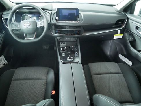 New 2026 Nissan Rogue SV AWD/4WD image 19