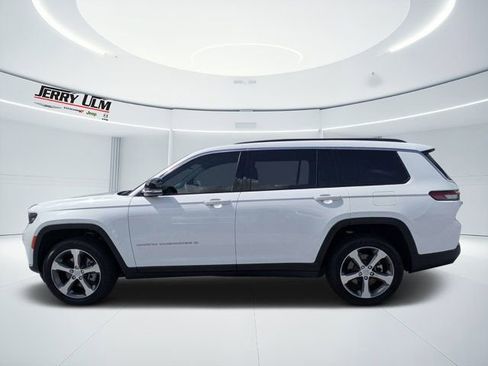 Used 2025 Jeep Grand Cherokee L Limited w/ Trailer Tow Package AWD/4WD image 6