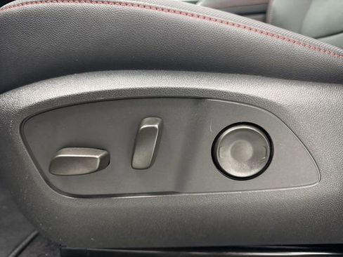 New 2026 Chevrolet Traverse Z71 w/ Enhanced Driving Package image 11