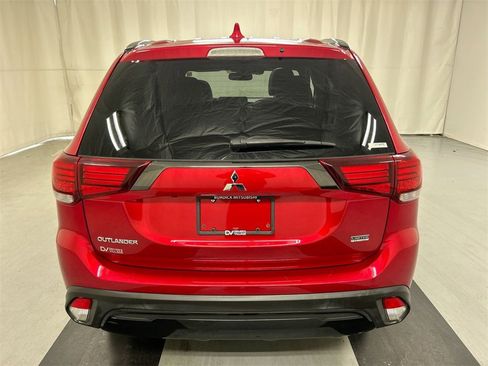 Used 2020 Mitsubishi Outlander LE image 22