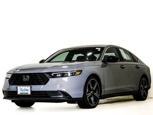 Used 2024 Honda Accord Sport image 2