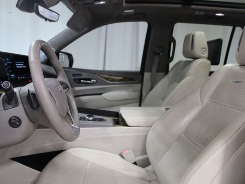 Used 2021 Cadillac Escalade Sport Platinum RWD image 16