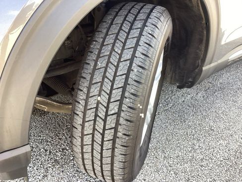 Used 2022 Ford Explorer XLT w/ Equipment Group 202A image 20