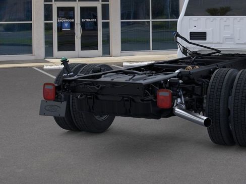 New 2025 Ford F550 2WD Regular Cab Super Duty image 22