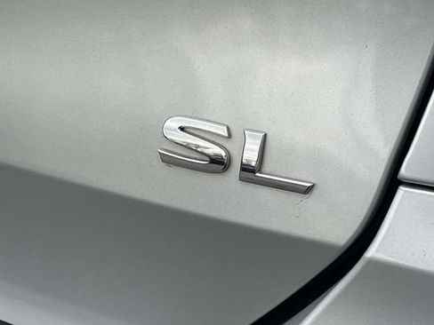 Used 2018 Nissan Rogue SL image 6