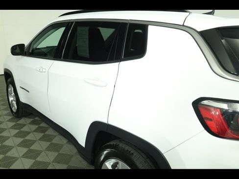 Used 2022 Jeep Compass Latitude w/ Convenience Group image 12