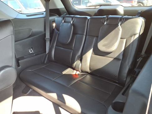 Used 2024 Ford Explorer XLT w/ Equipment Group 202A AWD/4WD image 11