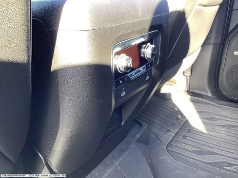 Used 2023 GMC Yukon XL AT4 w/ AT4 Premium Package image 17