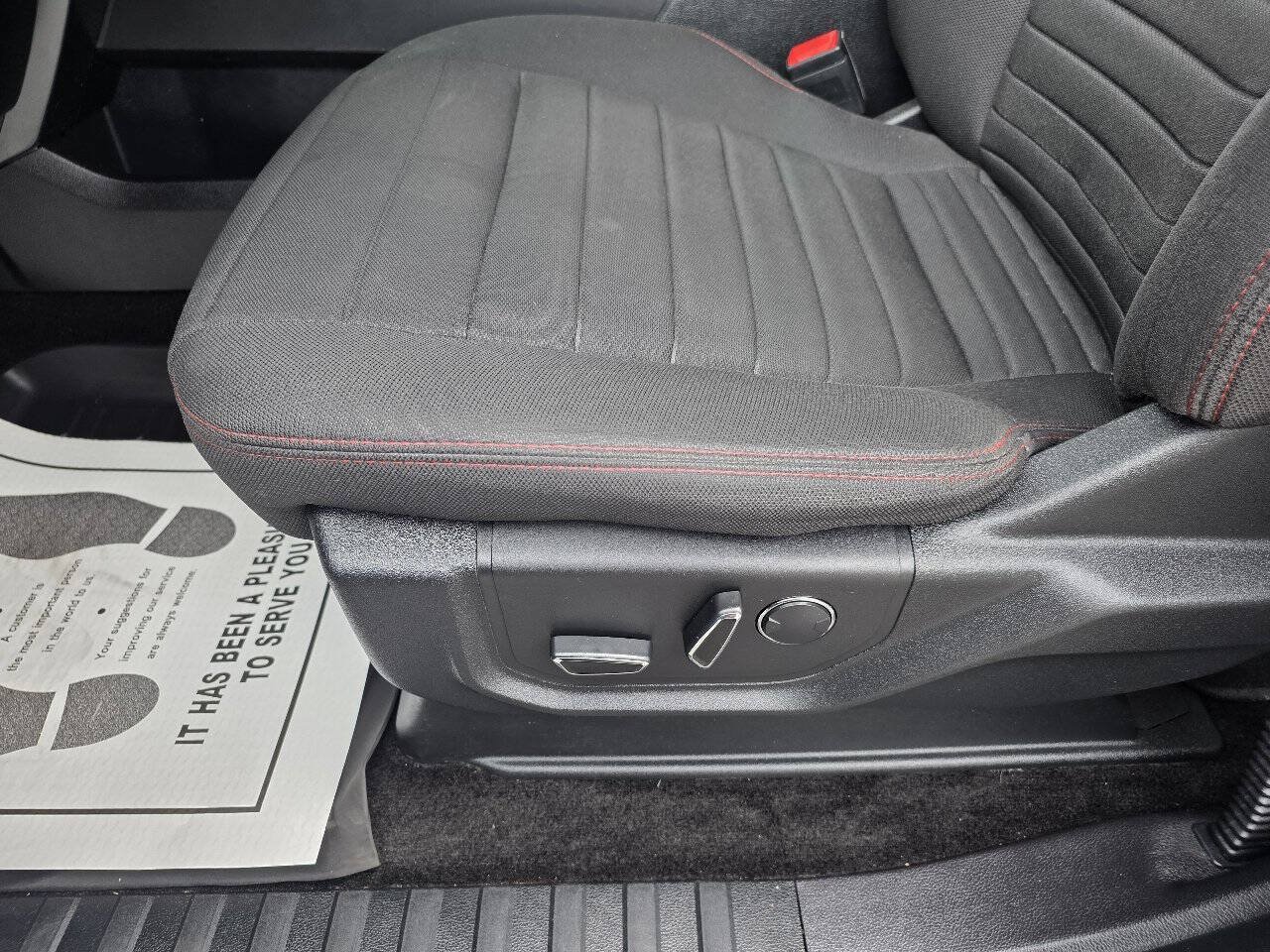 Used 2018 Ford F150 XLT w/ Equipment Group 302A Luxury AWD/4WD image 12