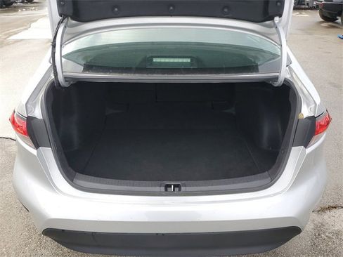 Used 2024 Toyota Corolla LE image 9