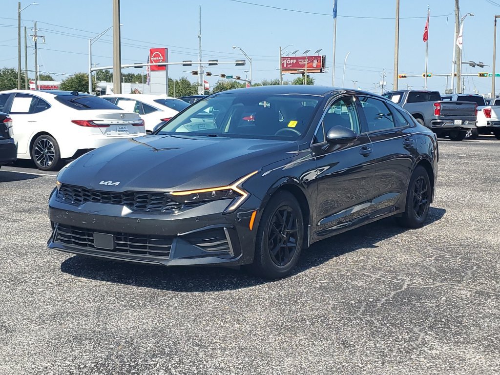 Used 2025 Kia K5 LXS FWD image 2