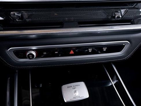 Used 2025 BMW ALPINA XB7 image 52