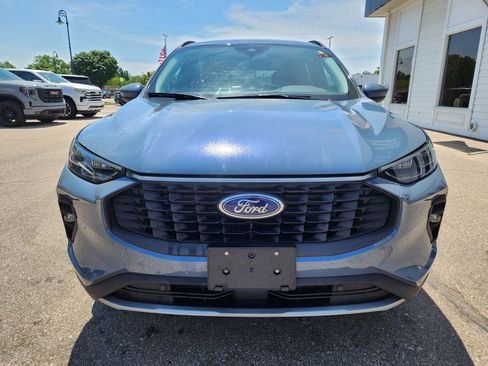 Used 2025 Ford Escape Platinum AWD/4WD image 2