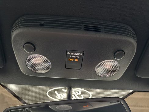 Used 2022 Ford Mustang Shelby GT500 w/ Technology Package image 45