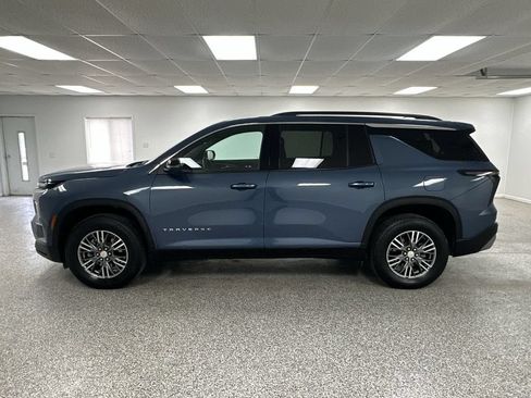Used 2024 Chevrolet Traverse LT w/ LPO, Floor Liner Package AWD/4WD image 5